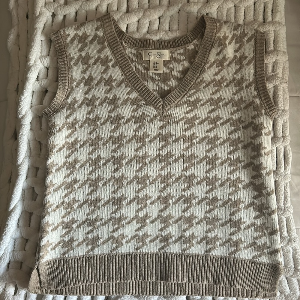 sweater vest